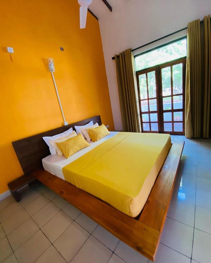 Hotel Surf N Spice - Hiriketiya à Dikwella Extérieur photo