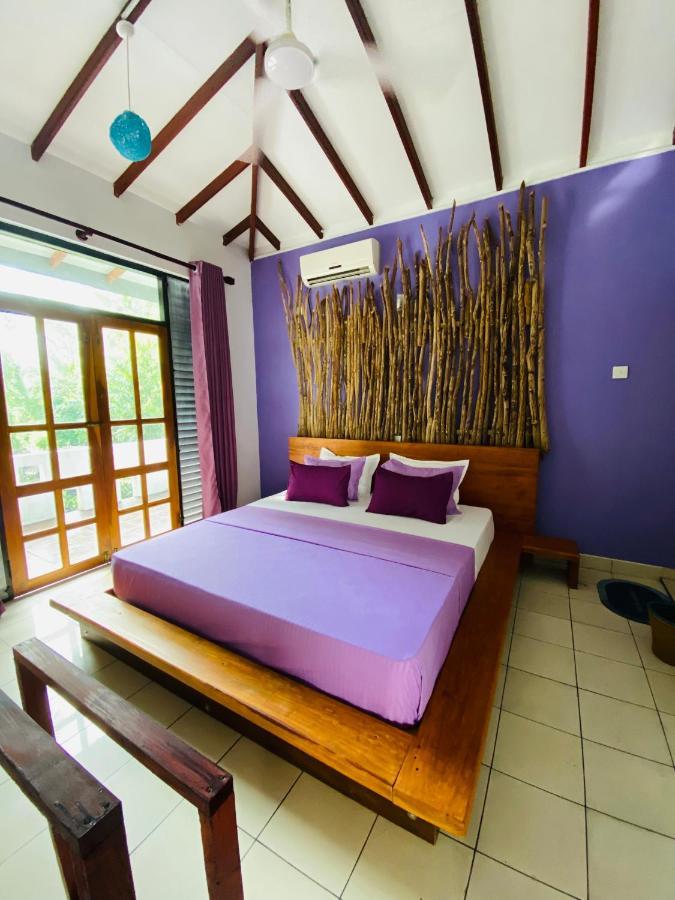 Hotel Surf N Spice - Hiriketiya à Dikwella Extérieur photo