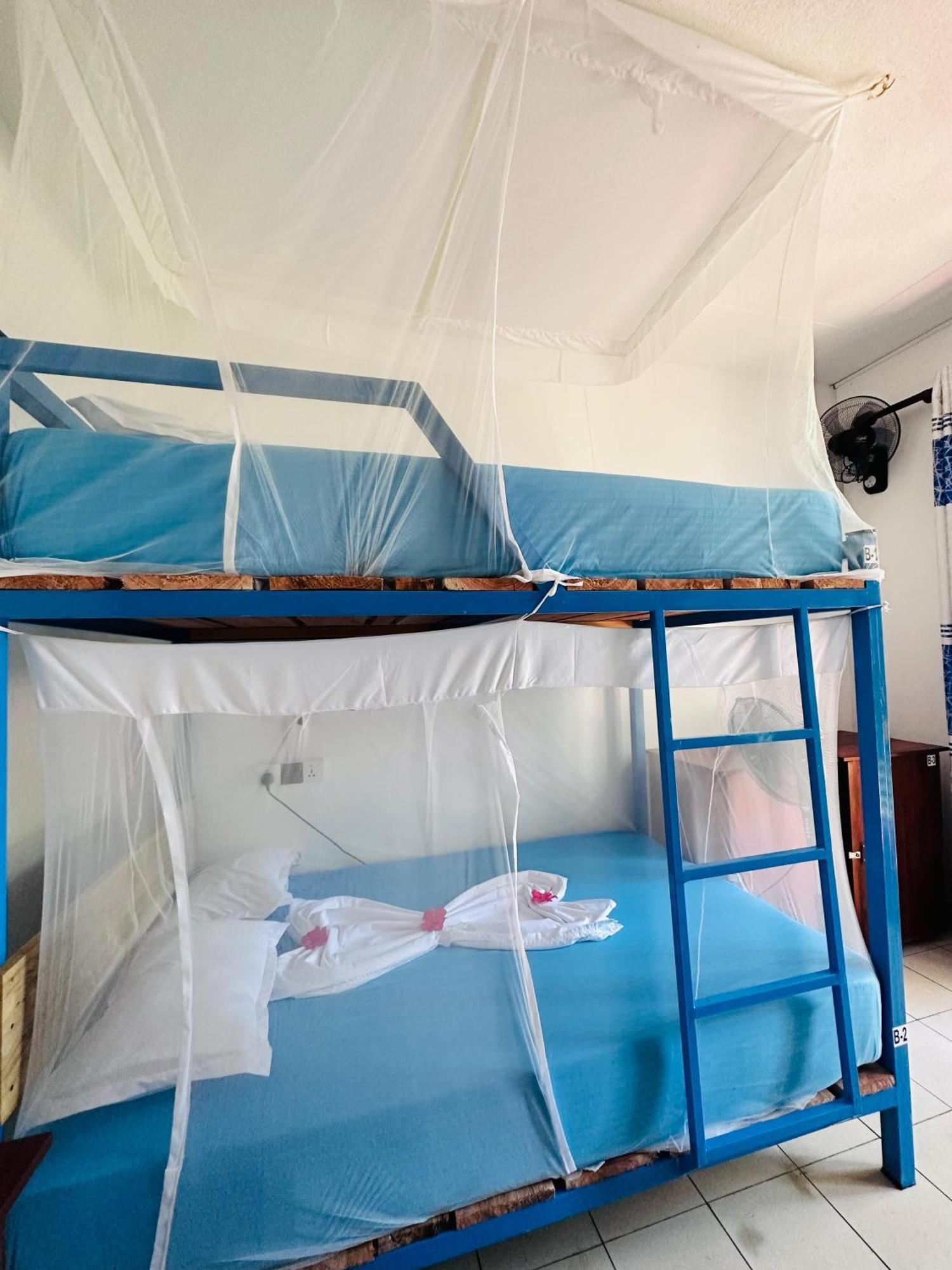 Hotel Surf N Spice - Hiriketiya à Dikwella Extérieur photo